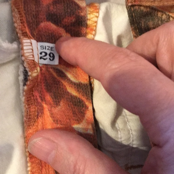 Vintage Mid-1990s Moschino Orange Floral Jeans. Size 29. - Picture 7 of 16